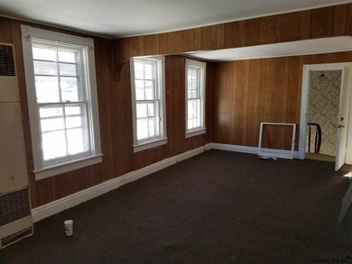 60 111th St, Troy, NY 12182 - photo 4