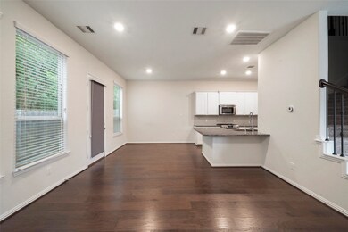 708 Ivory Manor Dr, Houston, TX 77018 - photo 6