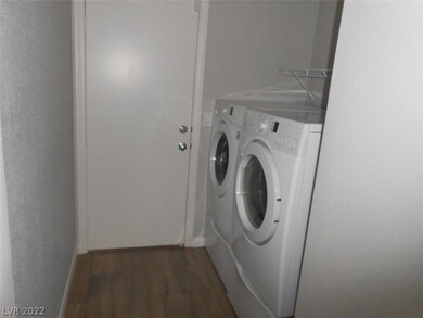 7288 Apache Mission Ct, Las Vegas, NV 89179 - photo 6