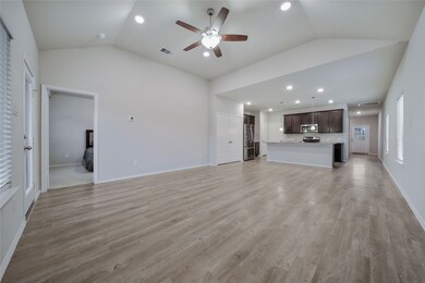 330 Linedale Ave, Magnolia, TX 77354 - photo 4