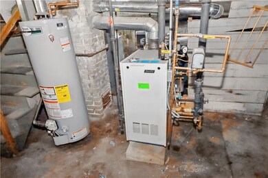 68 Burnside St unit 1, Cranston, RI 02910 - photo 6