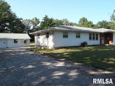 2416 North St, Harrisburg, IL 62946 - photo 3