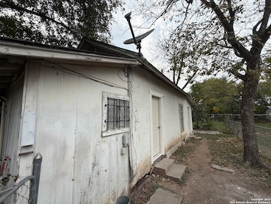 1817 San Luis St unit 2, San Antonio, TX 78207 - photo 5