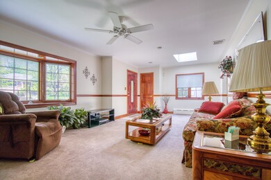 44 E Cheshire Place, Staten Island, NY 10301 - photo 5