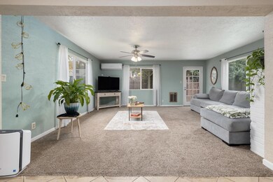 3310 E Hampton Way, Fresno, CA 93726 - photo 4