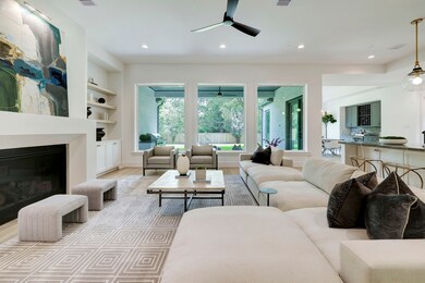 843 Wycliffe Dr, Houston, TX 77079 - photo 2