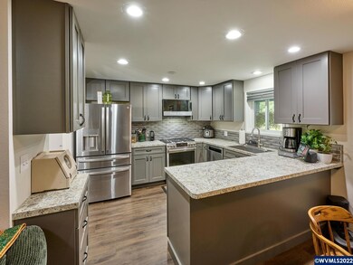 1755 Pine St, Silverton, OR 97381 - photo 5