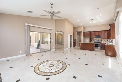 002_Family_Room_to_Kitchen[1]