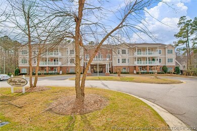 324 Glenburney Dr unit 303, Fayetteville, NC 28303 - photo 2