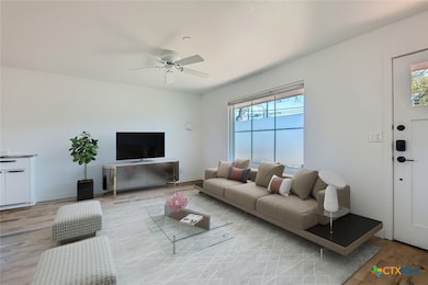 1722 Lee St, New Braunfels, TX 78130 - photo 3