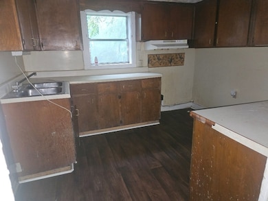 104 Hardy St, Dothan, AL 36303 - photo 4