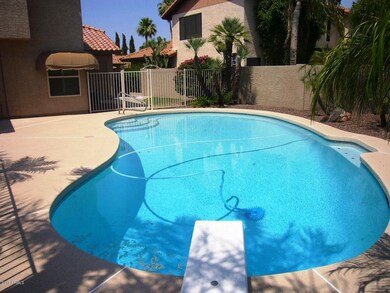DIVING POOL