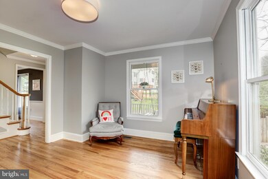 10541 Wheatley St, Kensington, MD 20895 - photo 5