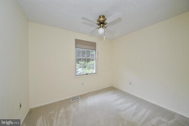 11510 Underoak Ct, Reston, VA 20191 - photo 7