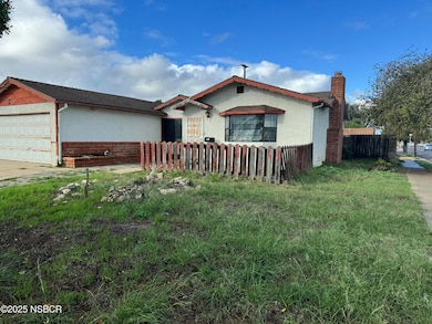 801 W Nectarine Ave, Lompoc, CA 93436 - photo 2