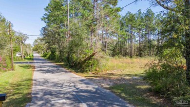 4727 Dunaway Ln, Pensacola, FL 32526 - photo 2