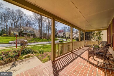 6813 Bluecurl Cir, Springfield, VA 22152 - photo 4