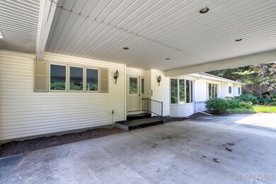 4-web-or-mls-970-ottawa-beach-rd