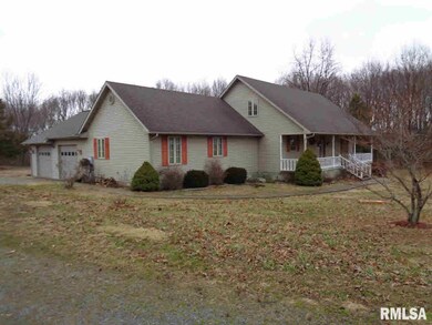 107 Saint Marys Dr, Harrisburg, IL 62946 - photo 4