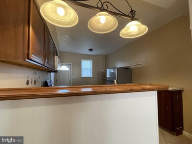 831 S 4th St, Camden, NJ 08103 - photo 6