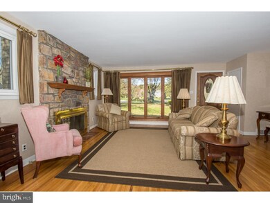 862 Parkridge Dr, Media, PA 19063 - photo 3