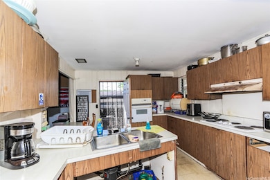 2749 Piliwai St, Honolulu, HI 96819 - photo 4