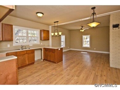 36 Forest St, Asheville, NC 28803 - photo 5