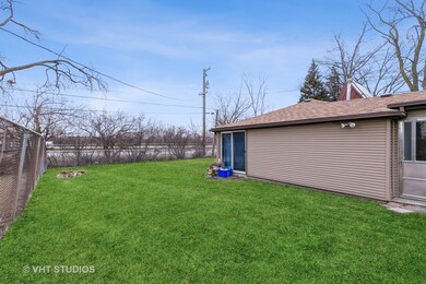 2412 Crescent Dr, Hazel Crest, IL 60429 - photo 3
