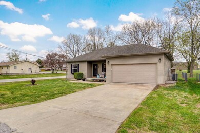 198 W Walnut St, Nixa, MO 65714 - photo 2