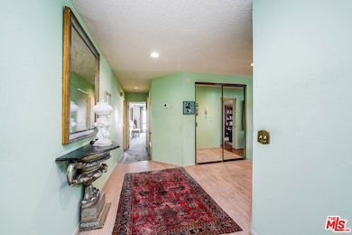 10409 Riverside Dr unit 203, Toluca Lake, CA 91602 - photo 6