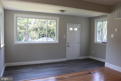 2115 Oak Rd, Sparrows Point, MD 21219 - photo 4