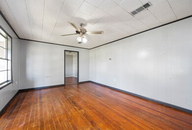 2007 W Highway 6, Alvin, TX 77511 - photo 5