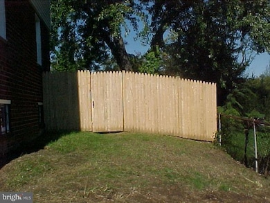 3204 Culver St, Temple Hills, MD 20748 - photo 2