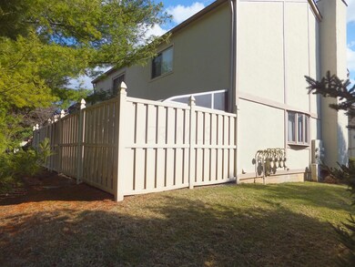 1938 Rockdale Dr unit 53, Columbus, OH 43229 - photo 3