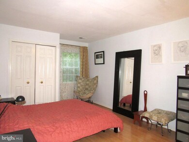 10476 Parthenon Ct, Bethesda, MD 20817 - photo 7