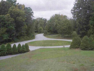 18 Squamscott Ave, Derry, NH 03038 - photo 7