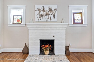521 Clemens fireplace