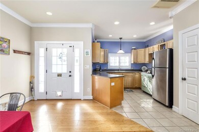 9-Foot Ceilings Throughout