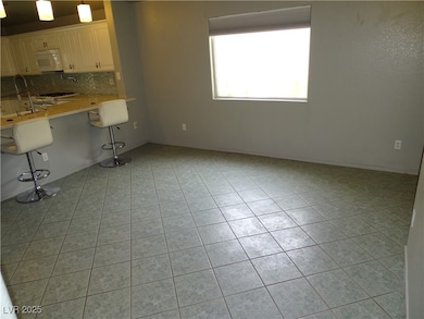 6208 Grizzly Gorge St, Las Vegas, NV 89130 - photo 6