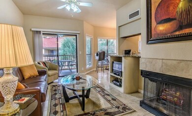 2520 LIVING ROOM