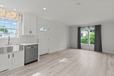 548 Kenyon Ave unit 36, Attleboro, MA 02703 - photo 5