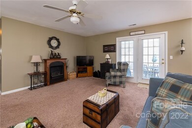 776 Sir Raleigh Dr, Concord, NC 28025 - photo 5