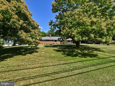 22721 Ridge Rd, Germantown, MD 20876 - photo 4