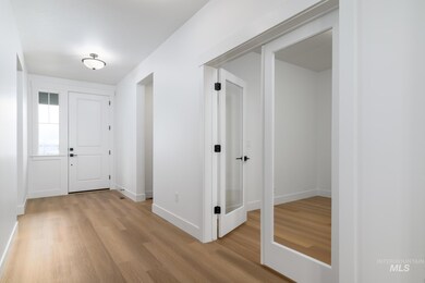 8701 S Waterclover Way, Meridian, ID 83642 - photo 5