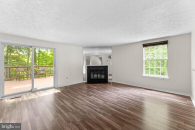 9572 Donnan Castle Ct, Laurel, MD 20723 - photo 2