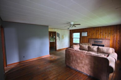 Home for Sale in Alton, MO 8
