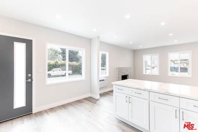 3872 Bentley Ave, Culver City, CA 90232 - photo 3