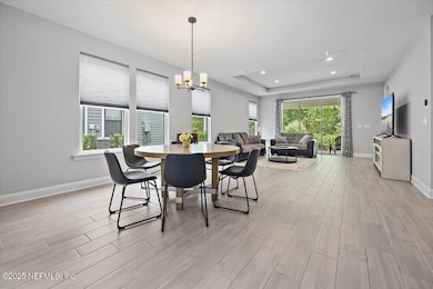 04-Dining & Living Room