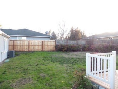 1093 Brookdale Ave, Medford, OR 97504 - photo 4