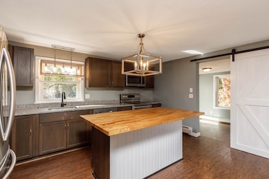 706 Brown St, Winchendon, MA 01475 - photo 2